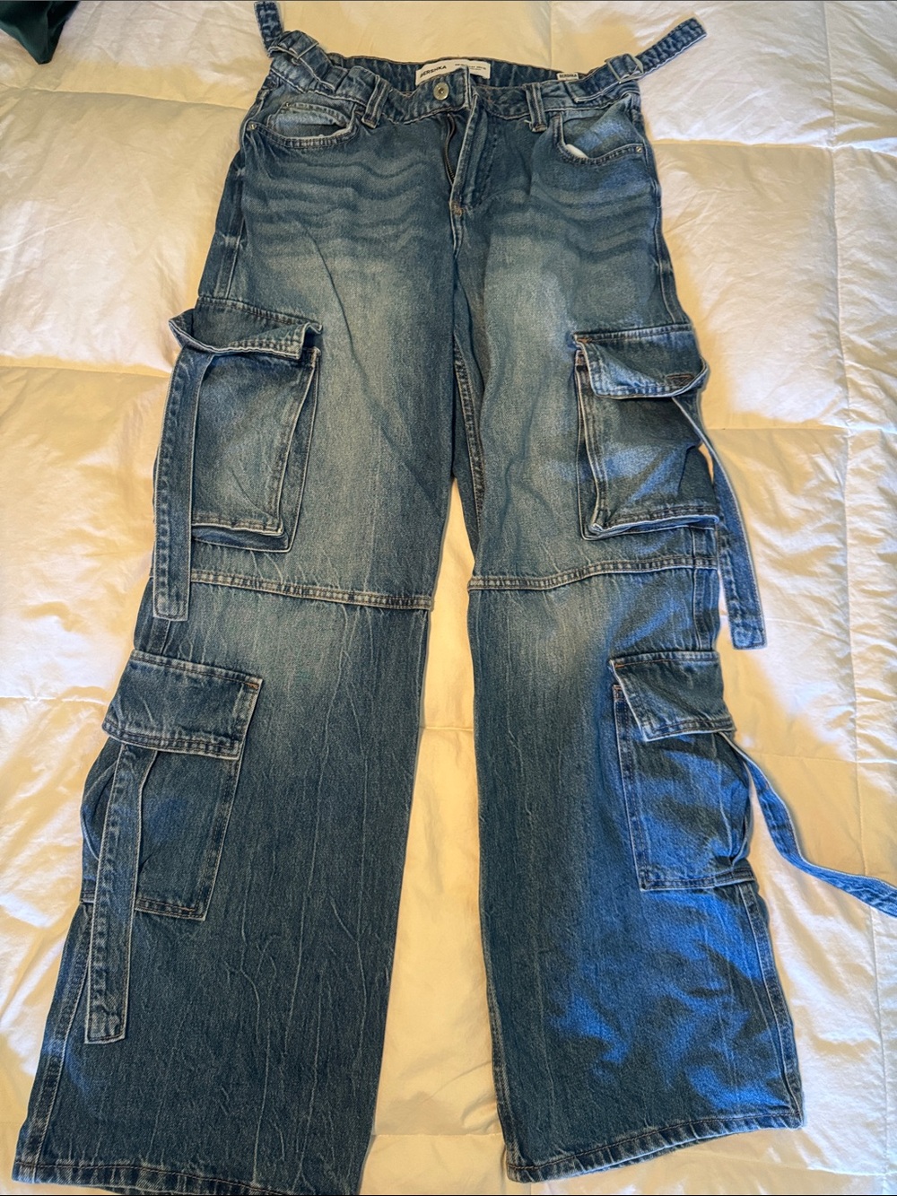 Bershka Women's Blue Relaxed Cargo Jeans